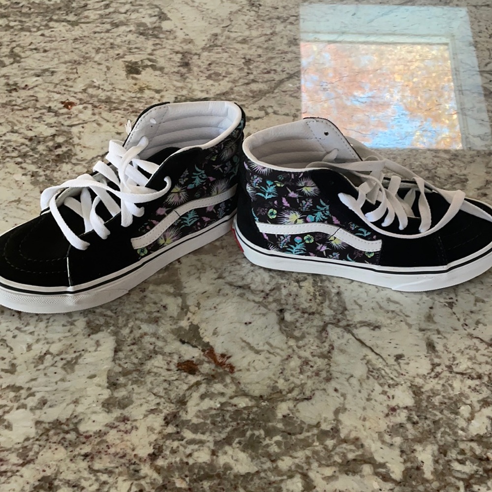 Little girls size 1 Vans